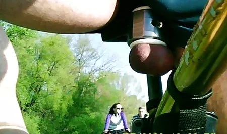 Die vollbusige asiatische Schlampe gute gratis pornoseiten genießt harten Analsex