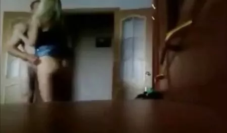 Dude leckt die nasse Fotze des asiatischen Babys im Bett kostenlose pornoseiten ohne anmeldung