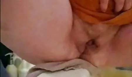 Die vollbusige Blondine mit den riesigen Titten pornoseitenkostenlos bekommt ihre rosa Muschi zugeschlagen