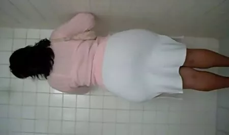 Die reife Olga Cabaeva amateur porno seiten neckt dich mit ihrer Muschi