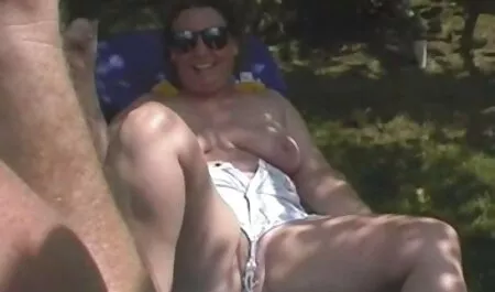 böse Schlampe auf zwei beste amateur pornoseiten Schwänzen